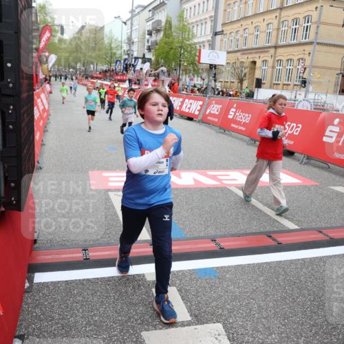 25.04.2026 - Das Zehntel Strokosch-Dieckow http://msf.ph/oto/9625349 25.04.2026 10:52:52 Ziel 5733, 6087, 6100, 6142, 6352, 6357, 7436, 7675, 7734, 7758, 8015, 8042 meine-sportfotos.de