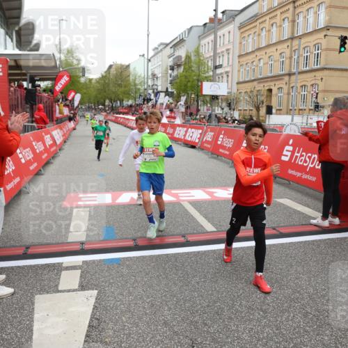 25.04.2026 - Das Zehntel Strokosch-Dieckow http://msf.ph/oto/9625355 25.04.2026 10:48:39 Ziel 5309, 6092, 6225, 7122, 8056, 8074 meine-sportfotos.de
