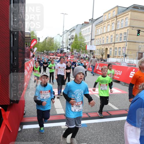 25.04.2026 - Das Zehntel Strokosch-Dieckow http://msf.ph/oto/9625357 25.04.2026 10:59:22 Ziel 5166, 5341, 5373, 5375, 5392, 5499, 5680, 5691, 5694, 5750, 5801, 5814, 5822, 5938, 5987, 5996, 6033, 6199, 6319, 6351, 6361, 6388, 6489, 6538, 6590, 6786, 6810, 6921, 6930, 7042, 7049, 7062, 7230, 7236, 7294, 7868 meine-sportfotos.de