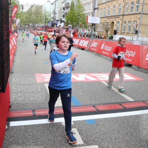 25.04.2026 - Das Zehntel Strokosch-Dieckow http://msf.ph/oto/9625359 25.04.2026 10:52:52 Ziel 5733, 6087, 6100, 6142, 6352, 6357, 7436, 7675, 7734, 7758, 8015, 8042 meine-sportfotos.de