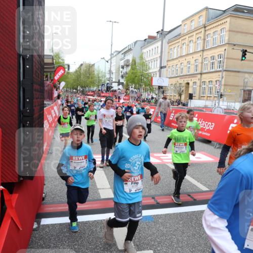 25.04.2026 - Das Zehntel Strokosch-Dieckow http://msf.ph/oto/9625369 25.04.2026 10:59:22 Ziel 5166, 5341, 5373, 5375, 5392, 5499, 5680, 5691, 5694, 5750, 5801, 5814, 5822, 5938, 5987, 5996, 6033, 6199, 6319, 6351, 6361, 6388, 6489, 6538, 6590, 6786, 6810, 6921, 6930, 7042, 7049, 7062, 7230, 7236, 7294, 7868 meine-sportfotos.de