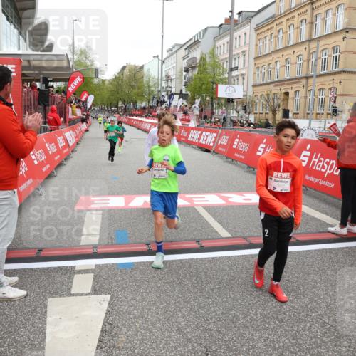 25.04.2026 - Das Zehntel Strokosch-Dieckow http://msf.ph/oto/9625375 25.04.2026 10:48:39 Ziel 5309, 6092, 6225, 7122, 8056, 8074 meine-sportfotos.de
