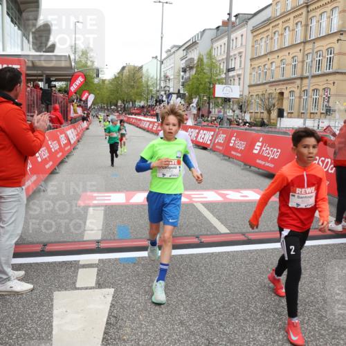 25.04.2026 - Das Zehntel Strokosch-Dieckow http://msf.ph/oto/9625403 25.04.2026 10:48:39 Ziel 5309, 6092, 6225, 7122, 8056, 8074 meine-sportfotos.de