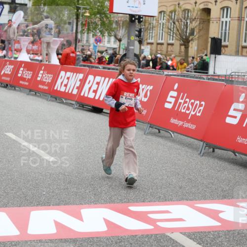 25.04.2026 - Das Zehntel Strokosch-Dieckow http://msf.ph/oto/9625444 25.04.2026 10:52:50 Ziel 5067, 5733, 6064, 6100, 6142, 6352, 6357, 6426, 7734, 7758, 8015, 8050 meine-sportfotos.de