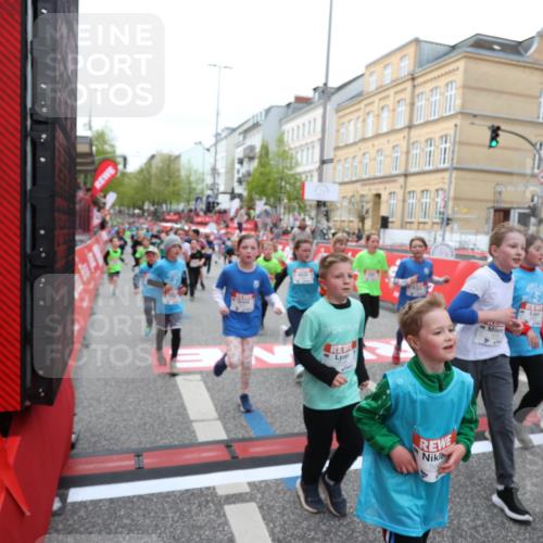 25.04.2026 - Das Zehntel Strokosch-Dieckow http://msf.ph/oto/9625481 25.04.2026 10:59:21 Ziel 5166, 5341, 5373, 5392, 5499, 5680, 5691, 5694, 5750, 5801, 5822, 5938, 5987, 5996, 6033, 6199, 6319, 6351, 6361, 6538, 6590, 6786, 6809, 6810, 6921, 6930, 7042, 7049, 7062, 7230, 7236, 7294, 7613, 7868 meine-sportfotos.de