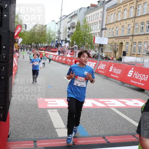 25.04.2026 - Das Zehntel Strokosch-Dieckow http://msf.ph/oto/9625482 25.04.2026 10:52:49 Ziel 5067, 5733, 6064, 6100, 6250, 6352, 6357, 6426, 7252, 7734, 7758, 8015, 8044, 8050 meine-sportfotos.de