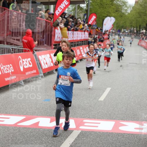 25.04.2026 - Das Zehntel Strokosch-Dieckow http://msf.ph/oto/9625489 25.04.2026 10:48:50 Ziel 5103, 5293, 5502, 5921, 6317, 7239, 8062 meine-sportfotos.de