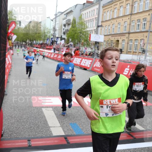 25.04.2026 - Das Zehntel Strokosch-Dieckow http://msf.ph/oto/9625491 25.04.2026 10:52:48 Ziel 5067, 5733, 6064, 6100, 6250, 6357, 6426, 7252, 7734, 7758, 7897, 8015, 8044, 8050 meine-sportfotos.de