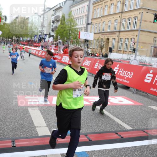 25.04.2026 - Das Zehntel Strokosch-Dieckow http://msf.ph/oto/9625526 25.04.2026 10:52:48 Ziel 5067, 5733, 6064, 6100, 6250, 6357, 6426, 7252, 7734, 7758, 7897, 8015, 8044, 8050 meine-sportfotos.de