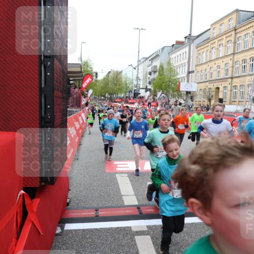 25.04.2026 - Das Zehntel Strokosch-Dieckow http://msf.ph/oto/9625531 25.04.2026 10:59:20 Ziel 5341, 5373, 5392, 5680, 5691, 5694, 5750, 5801, 5822, 5938, 5987, 6033, 6199, 6319, 6351, 6356, 6361, 6367, 6538, 6786, 6809, 6810, 6860, 6921, 6930, 7042, 7049, 7062, 7230, 7236, 7613, 7868 meine-sportfotos.de