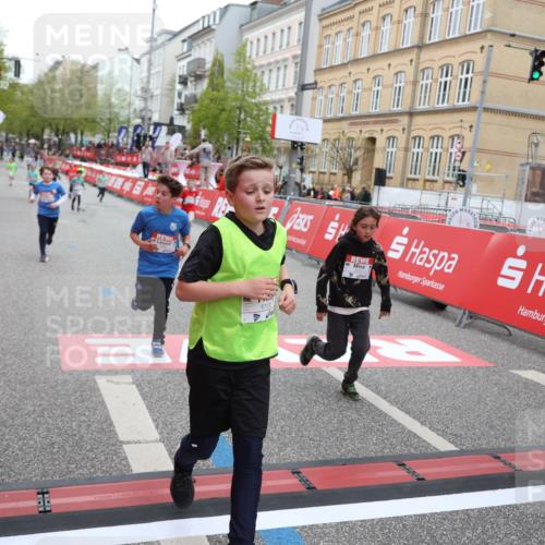25.04.2026 - Das Zehntel Strokosch-Dieckow http://msf.ph/oto/9625538 25.04.2026 10:52:48 Ziel 5067, 5733, 6064, 6100, 6250, 6357, 6426, 7252, 7734, 7758, 7897, 8015, 8044, 8050 meine-sportfotos.de