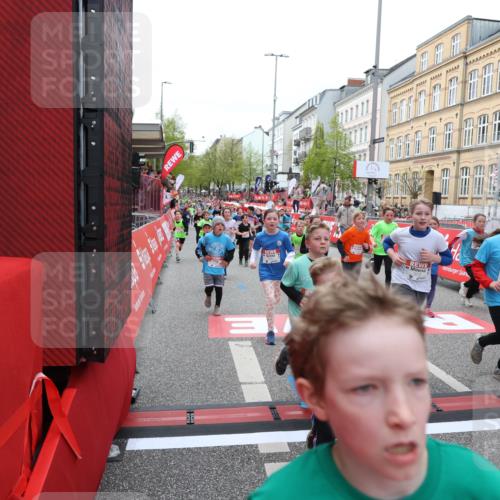 25.04.2026 - Das Zehntel Strokosch-Dieckow http://msf.ph/oto/9625541 25.04.2026 10:59:20 Ziel 5341, 5373, 5392, 5680, 5691, 5694, 5750, 5801, 5822, 5938, 5987, 6033, 6199, 6319, 6351, 6356, 6361, 6367, 6538, 6786, 6809, 6810, 6860, 6921, 6930, 7042, 7049, 7062, 7230, 7236, 7613, 7868 meine-sportfotos.de