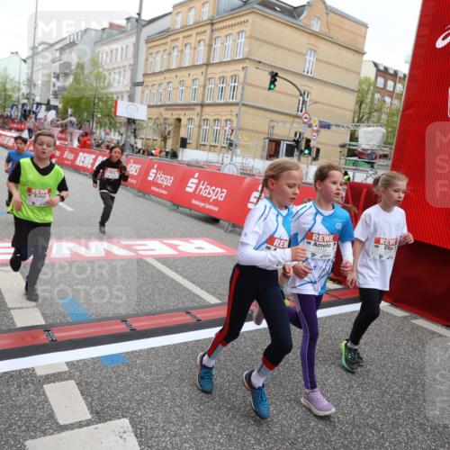 25.04.2026 - Das Zehntel Strokosch-Dieckow http://msf.ph/oto/9625550 25.04.2026 10:52:47 Ziel 5067, 5733, 6064, 6100, 6250, 6357, 6426, 7252, 7734, 7758, 7897, 8015, 8044, 8050 meine-sportfotos.de
