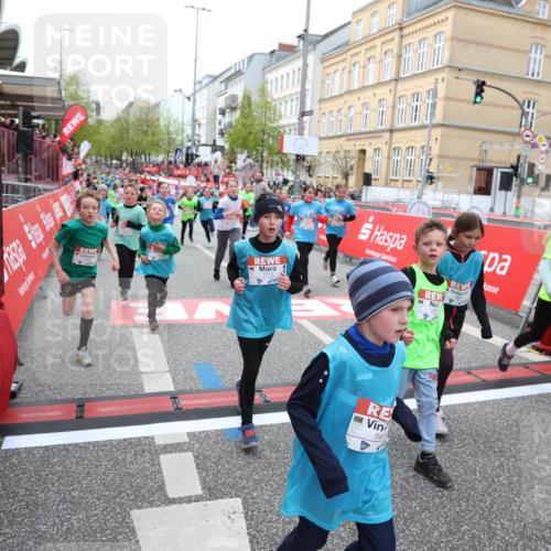 25.04.2026 - Das Zehntel Strokosch-Dieckow http://msf.ph/oto/9625623 25.04.2026 10:59:19 Ziel 5341, 5373, 5392, 5532, 5556, 5680, 5691, 5694, 5750, 5801, 5822, 5938, 5987, 6033, 6199, 6319, 6351, 6356, 6361, 6367, 6538, 6723, 6786, 6809, 6810, 6860, 6921, 6930, 7042, 7062, 7230, 7236, 7356, 7520, 7613, 7868 meine-sportfotos.de