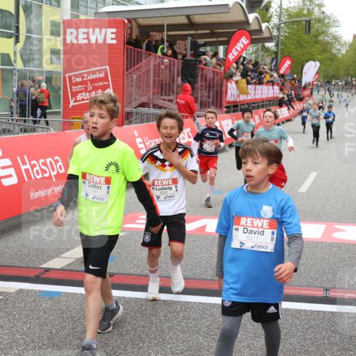 25.04.2026 - Das Zehntel Strokosch-Dieckow http://msf.ph/oto/9625636 25.04.2026 10:48:53 Ziel 5103, 5502, 5921, 6317, 6971, 7239, 7604, 7624, 8052, 8062 meine-sportfotos.de