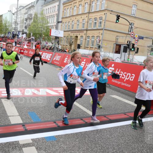 25.04.2026 - Das Zehntel Strokosch-Dieckow http://msf.ph/oto/9625643 25.04.2026 10:52:47 Ziel 5067, 5733, 6064, 6100, 6250, 6357, 6426, 7252, 7734, 7758, 7897, 8015, 8044, 8050 meine-sportfotos.de