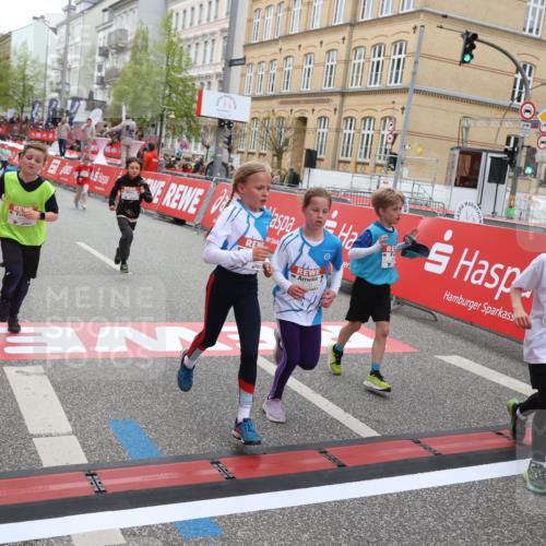 25.04.2026 - Das Zehntel Strokosch-Dieckow http://msf.ph/oto/9625676 25.04.2026 10:52:47 Ziel 5067, 5733, 6064, 6100, 6250, 6357, 6426, 7252, 7734, 7758, 7897, 8015, 8044, 8050 meine-sportfotos.de