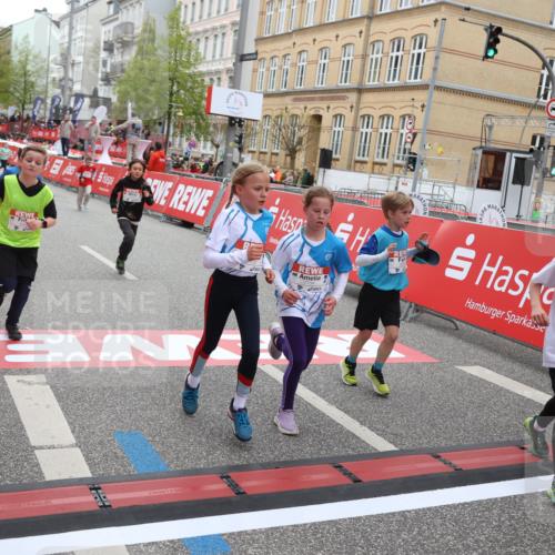 25.04.2026 - Das Zehntel Strokosch-Dieckow http://msf.ph/oto/9625690 25.04.2026 10:52:47 Ziel 5067, 5733, 6064, 6100, 6250, 6357, 6426, 7252, 7734, 7758, 7897, 8015, 8044, 8050 meine-sportfotos.de
