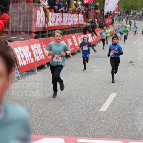 25.04.2026 - Das Zehntel Strokosch-Dieckow http://msf.ph/oto/9625692 25.04.2026 10:48:55 Ziel 5103, 5502, 6317, 6971, 7239, 7588, 7604, 7624, 8052, 8062 meine-sportfotos.de