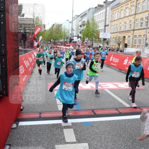 25.04.2026 - Das Zehntel Strokosch-Dieckow http://msf.ph/oto/9625693 25.04.2026 10:59:18 Ziel 5212, 5341, 5373, 5532, 5556, 5680, 5691, 5694, 5731, 5750, 5757, 5801, 5822, 5938, 5987, 6033, 6319, 6356, 6361, 6367, 6538, 6723, 6809, 6843, 6860, 6921, 6930, 7144, 7230, 7236, 7356, 7520, 7613, 7868 meine-sportfotos.de