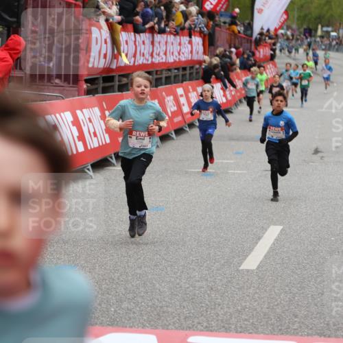25.04.2026 - Das Zehntel Strokosch-Dieckow http://msf.ph/oto/9625700 25.04.2026 10:48:55 Ziel 5103, 5502, 6317, 6971, 7239, 7588, 7604, 7624, 8052, 8062 meine-sportfotos.de