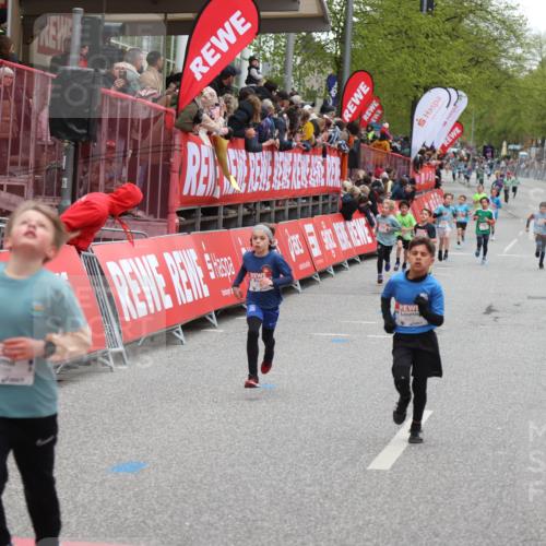 25.04.2026 - Das Zehntel Strokosch-Dieckow http://msf.ph/oto/9625717 25.04.2026 10:48:57 Ziel 5103, 5454, 5502, 6317, 6323, 6971, 7239, 7588, 7604, 7624, 8052, 8062 meine-sportfotos.de