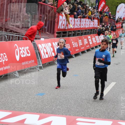 25.04.2026 - Das Zehntel Strokosch-Dieckow http://msf.ph/oto/9625772 25.04.2026 10:48:58 Ziel 5103, 5454, 5502, 6323, 6971, 7239, 7588, 7604, 7624, 8052, 8062 meine-sportfotos.de