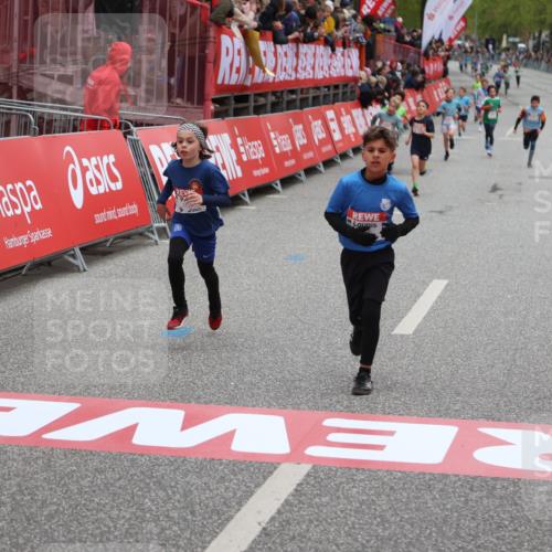 25.04.2026 - Das Zehntel Strokosch-Dieckow http://msf.ph/oto/9625789 25.04.2026 10:48:58 Ziel 5103, 5454, 5502, 6323, 6971, 7239, 7588, 7604, 7624, 8052, 8062 meine-sportfotos.de