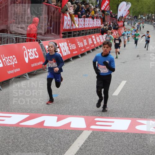 25.04.2026 - Das Zehntel Strokosch-Dieckow http://msf.ph/oto/9625805 25.04.2026 10:48:58 Ziel 5103, 5454, 5502, 6323, 6971, 7239, 7588, 7604, 7624, 8052, 8062 meine-sportfotos.de