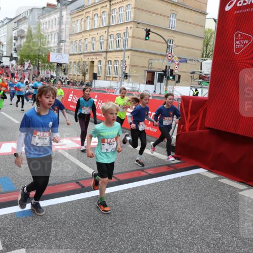 25.04.2026 - Das Zehntel Strokosch-Dieckow http://msf.ph/oto/9625809 25.04.2026 10:59:17 Ziel 5212, 5341, 5373, 5532, 5556, 5680, 5691, 5694, 5731, 5750, 5757, 5850, 5862, 5938, 5987, 6033, 6319, 6347, 6356, 6367, 6723, 6809, 6843, 6860, 7144, 7230, 7236, 7356, 7520, 7613, 7868 meine-sportfotos.de