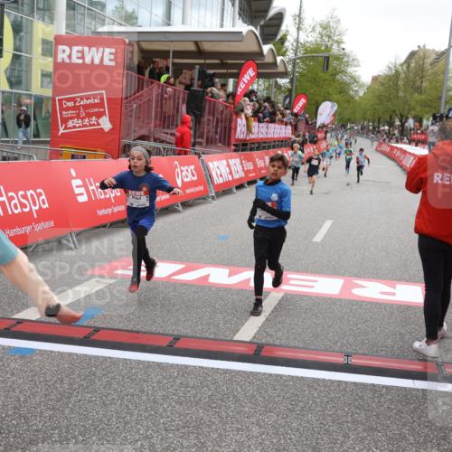 25.04.2026 - Das Zehntel Strokosch-Dieckow http://msf.ph/oto/9625813 25.04.2026 10:48:59 Ziel 5454, 6323, 6971, 7588, 7604, 7624, 8052 meine-sportfotos.de