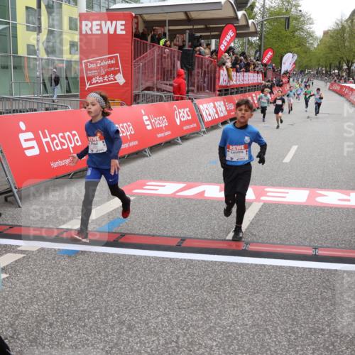 25.04.2026 - Das Zehntel Strokosch-Dieckow http://msf.ph/oto/9625854 25.04.2026 10:48:59 Ziel 5454, 6323, 6971, 7588, 7604, 7624, 8052 meine-sportfotos.de