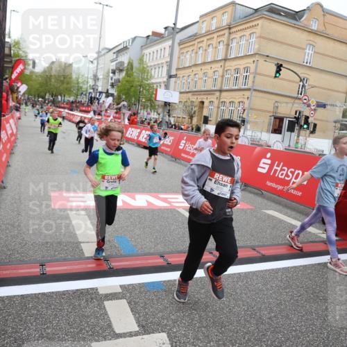 25.04.2026 - Das Zehntel Strokosch-Dieckow http://msf.ph/oto/9625857 25.04.2026 10:52:45 Ziel 5067, 5733, 6064, 6100, 6136, 6250, 6426, 7252, 7603, 7734, 7758, 7897, 7957, 7963, 8044, 8050 meine-sportfotos.de