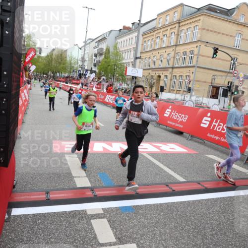 25.04.2026 - Das Zehntel Strokosch-Dieckow http://msf.ph/oto/9625901 25.04.2026 10:52:44 Ziel 5067, 6064, 6136, 6250, 6426, 7252, 7603, 7734, 7758, 7897, 7957, 7963, 8044, 8050 meine-sportfotos.de