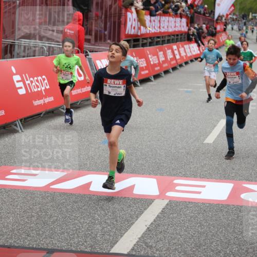 25.04.2026 - Das Zehntel Strokosch-Dieckow http://msf.ph/oto/9625909 25.04.2026 10:49:03 Ziel 5454, 6323, 6685, 6889, 7315, 7549, 7588, 7696 meine-sportfotos.de