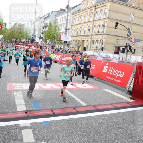 25.04.2026 - Das Zehntel Strokosch-Dieckow http://msf.ph/oto/9625911 25.04.2026 10:59:17 Ziel 5212, 5341, 5373, 5532, 5556, 5680, 5691, 5694, 5731, 5750, 5757, 5850, 5862, 5938, 5987, 6033, 6319, 6347, 6356, 6367, 6723, 6809, 6843, 6860, 7144, 7230, 7236, 7356, 7520, 7613, 7868 meine-sportfotos.de