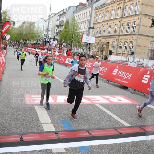 25.04.2026 - Das Zehntel Strokosch-Dieckow http://msf.ph/oto/9625928 25.04.2026 10:52:44 Ziel 5067, 6064, 6136, 6250, 6426, 7252, 7603, 7734, 7758, 7897, 7957, 7963, 8044, 8050 meine-sportfotos.de