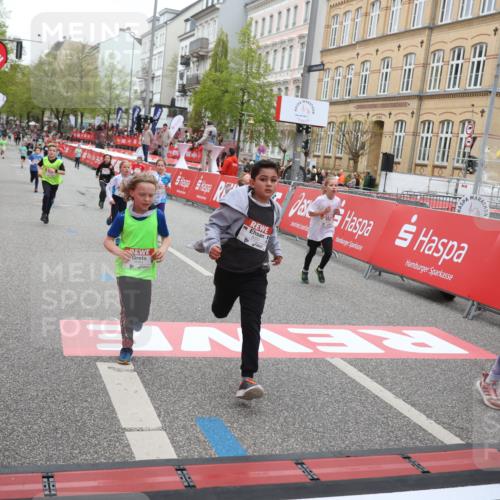 25.04.2026 - Das Zehntel Strokosch-Dieckow http://msf.ph/oto/9625955 25.04.2026 10:52:44 Ziel 5067, 6064, 6136, 6250, 6426, 7252, 7603, 7734, 7758, 7897, 7957, 7963, 8044, 8050 meine-sportfotos.de
