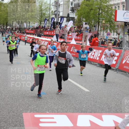 25.04.2026 - Das Zehntel Strokosch-Dieckow http://msf.ph/oto/9625994 25.04.2026 10:52:43 Ziel 5067, 6064, 6136, 6250, 6426, 7252, 7603, 7721, 7897, 7957, 7963, 8044, 8050 meine-sportfotos.de