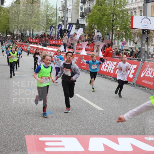 25.04.2026 - Das Zehntel Strokosch-Dieckow http://msf.ph/oto/9626006 25.04.2026 10:52:43 Ziel 5067, 6064, 6136, 6250, 6426, 7252, 7603, 7721, 7897, 7957, 7963, 8044, 8050 meine-sportfotos.de