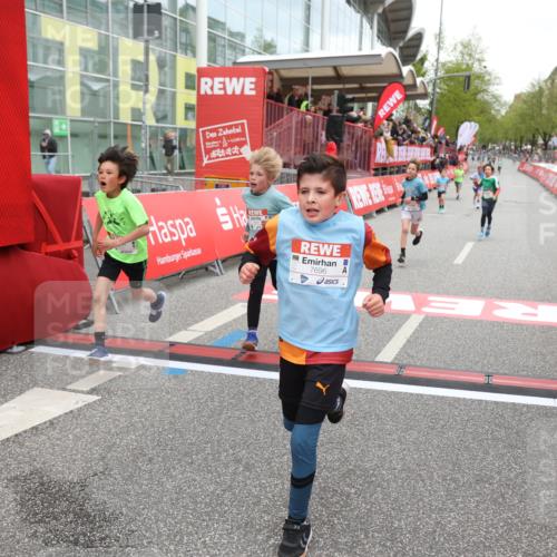 25.04.2026 - Das Zehntel Strokosch-Dieckow http://msf.ph/oto/9626033 25.04.2026 10:49:05 Ziel 5454, 5905, 6323, 6685, 6889, 7315, 7549, 7696 meine-sportfotos.de