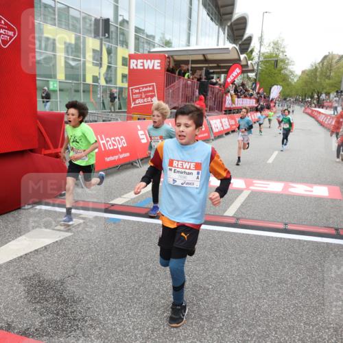 25.04.2026 - Das Zehntel Strokosch-Dieckow http://msf.ph/oto/9626045 25.04.2026 10:49:05 Ziel 5454, 5905, 6323, 6685, 6889, 7315, 7549, 7696 meine-sportfotos.de