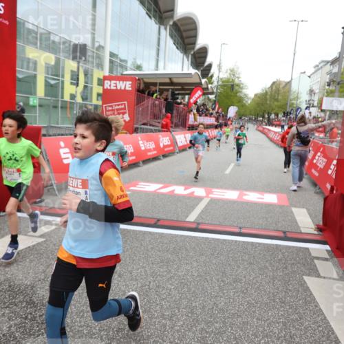 25.04.2026 - Das Zehntel Strokosch-Dieckow http://msf.ph/oto/9626052 25.04.2026 10:49:05 Ziel 5454, 5905, 6323, 6685, 6889, 7315, 7549, 7696 meine-sportfotos.de