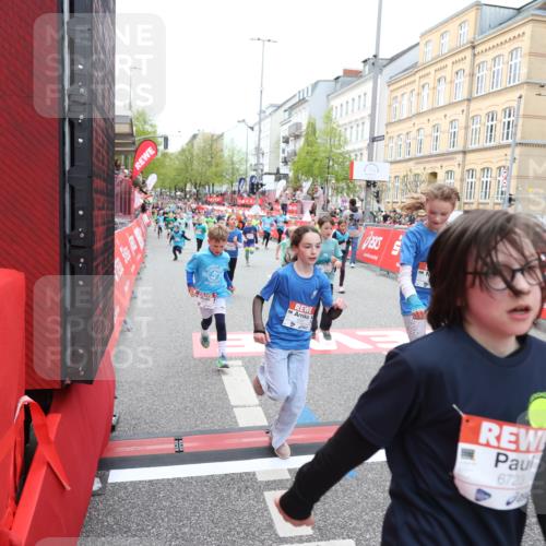 25.04.2026 - Das Zehntel Strokosch-Dieckow http://msf.ph/oto/9626075 25.04.2026 10:59:15 Ziel 5185, 5212, 5341, 5366, 5373, 5532, 5556, 5731, 5757, 5850, 5862, 5938, 6319, 6347, 6356, 6367, 6723, 6809, 6843, 6860, 7144, 7230, 7318, 7356, 7520, 7613, 7673, 7677 meine-sportfotos.de
