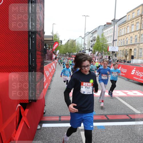 25.04.2026 - Das Zehntel Strokosch-Dieckow http://msf.ph/oto/9626084 25.04.2026 10:59:14 Ziel 5153, 5185, 5212, 5366, 5532, 5556, 5609, 5731, 5757, 5850, 5862, 5938, 6347, 6356, 6367, 6576, 6600, 6723, 6802, 6809, 6843, 6860, 7144, 7301, 7318, 7356, 7417, 7520, 7565, 7613, 7673, 7677 meine-sportfotos.de