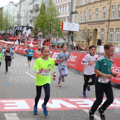 25.04.2026 - Das Zehntel Strokosch-Dieckow http://msf.ph/oto/9626089 25.04.2026 10:52:43 Ziel 5067, 6064, 6136, 6250, 6426, 7252, 7603, 7721, 7897, 7957, 7963, 8044, 8050 meine-sportfotos.de