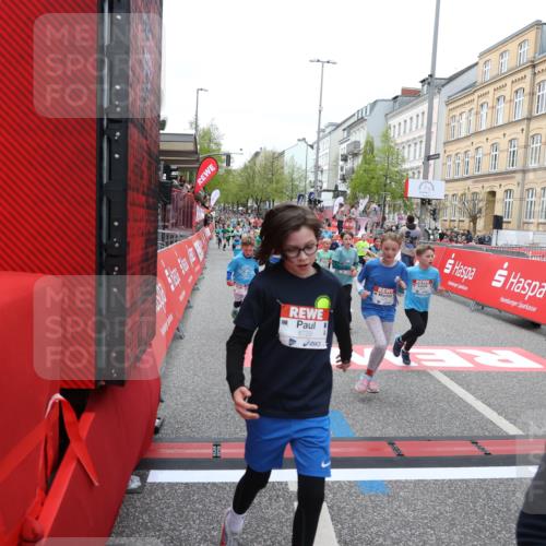 25.04.2026 - Das Zehntel Strokosch-Dieckow http://msf.ph/oto/9626093 25.04.2026 10:59:14 Ziel 5153, 5185, 5212, 5366, 5532, 5556, 5609, 5731, 5757, 5850, 5862, 5938, 6347, 6356, 6367, 6576, 6600, 6723, 6802, 6809, 6843, 6860, 7144, 7301, 7318, 7356, 7417, 7520, 7565, 7613, 7673, 7677 meine-sportfotos.de