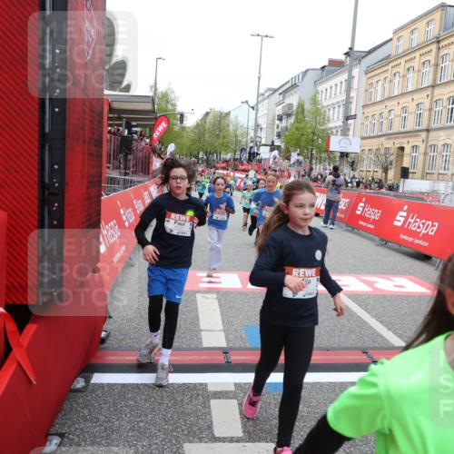 25.04.2026 - Das Zehntel Strokosch-Dieckow http://msf.ph/oto/9626119 25.04.2026 10:59:13 Ziel 5153, 5185, 5212, 5366, 5532, 5556, 5609, 5731, 5757, 5850, 5862, 6347, 6356, 6367, 6576, 6600, 6723, 6741, 6802, 6809, 6843, 6860, 7144, 7301, 7318, 7356, 7414, 7417, 7520, 7565, 7613, 7673, 7677 meine-sportfotos.de