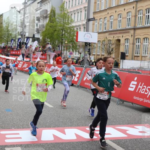 25.04.2026 - Das Zehntel Strokosch-Dieckow http://msf.ph/oto/9626127 25.04.2026 10:52:42 Ziel 6064, 6078, 6136, 6250, 6424, 6426, 7252, 7603, 7700, 7721, 7897, 7957, 7963, 8044, 8050 meine-sportfotos.de