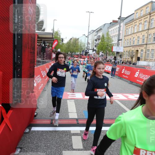 25.04.2026 - Das Zehntel Strokosch-Dieckow http://msf.ph/oto/9626128 25.04.2026 10:59:13 Ziel 5153, 5185, 5212, 5366, 5532, 5556, 5609, 5731, 5757, 5850, 5862, 6347, 6356, 6367, 6576, 6600, 6723, 6741, 6802, 6809, 6843, 6860, 7144, 7301, 7318, 7356, 7414, 7417, 7520, 7565, 7613, 7673, 7677 meine-sportfotos.de
